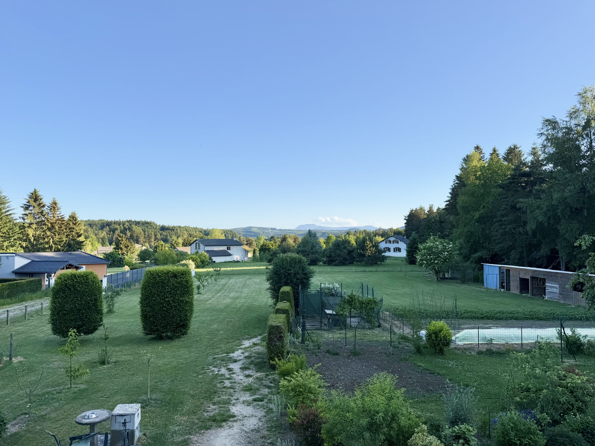 Chambon sur Lignon maison d'habitation sur 1860 m2 de terrain vue Mezenc